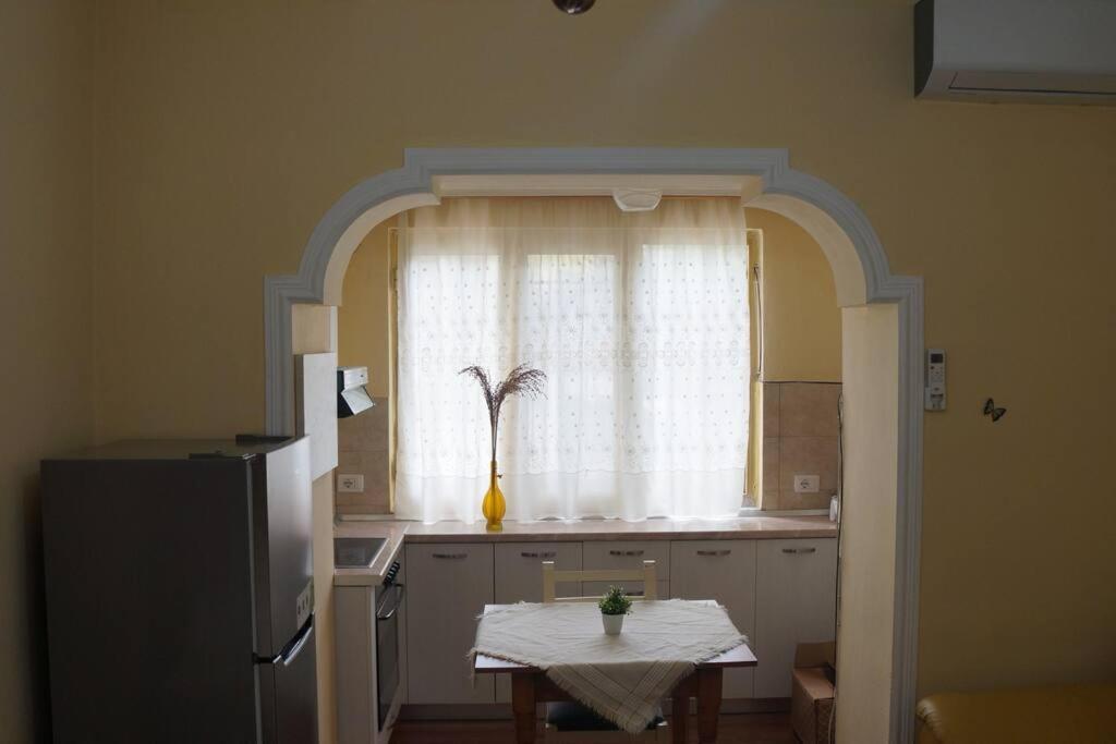 Alle'S M Shyri Studio Apartment Tirana Extérieur photo