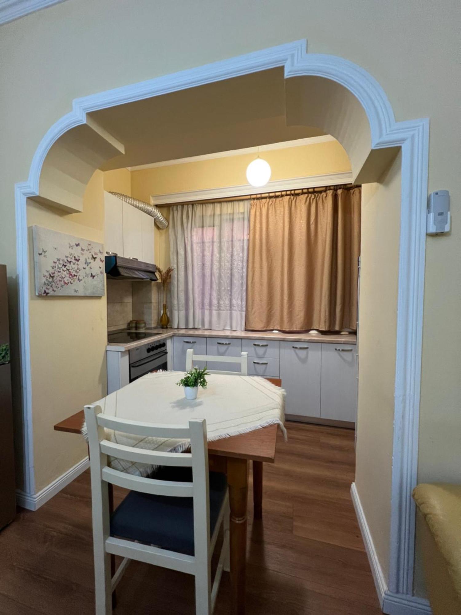 Alle'S M Shyri Studio Apartment Tirana Extérieur photo